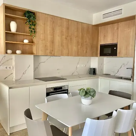 The Retreat House - Private Pool Apartament *
